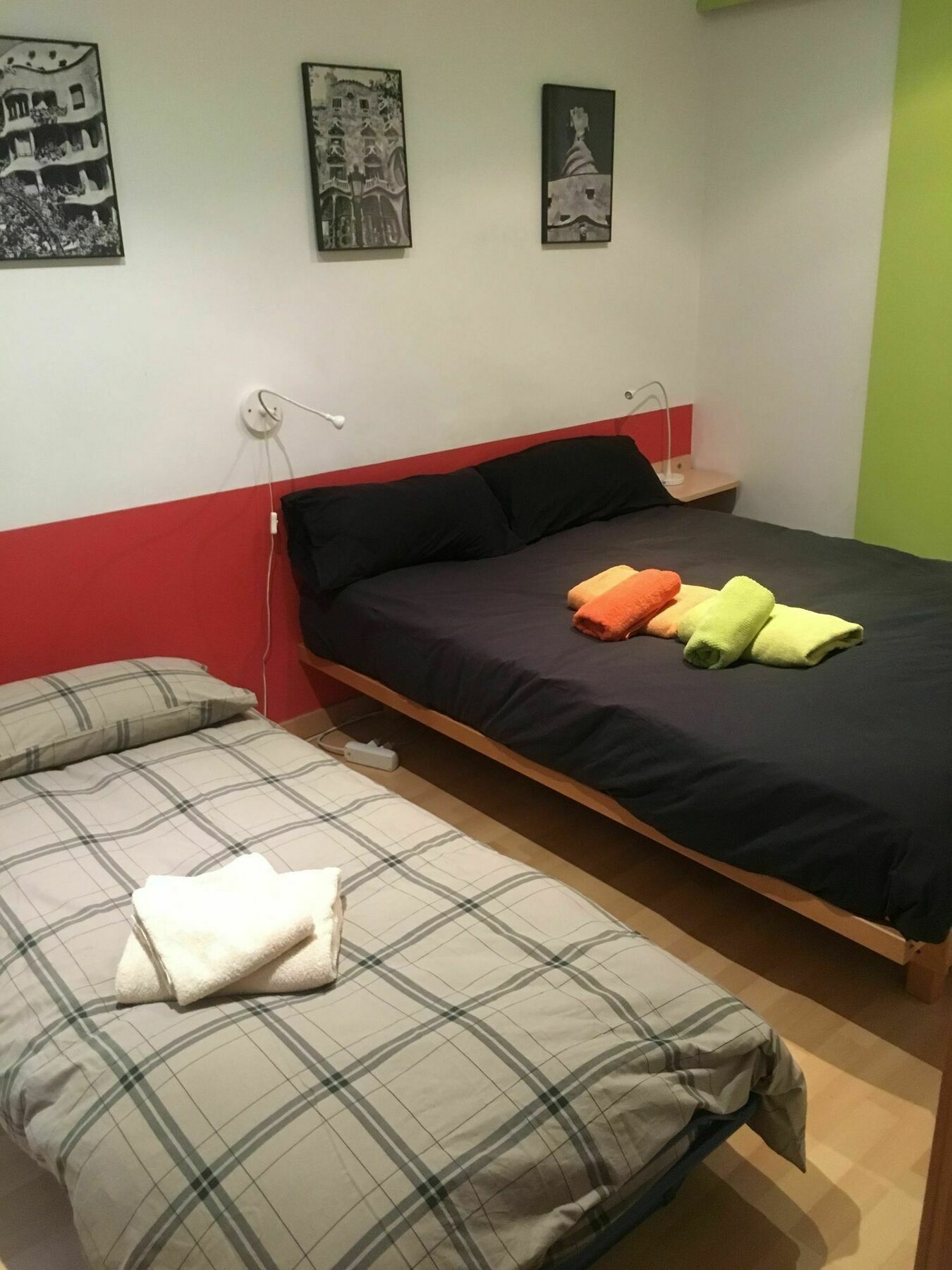 ברצלונה La Casa De Laura Nisia B&B מראה חיצוני תמונה